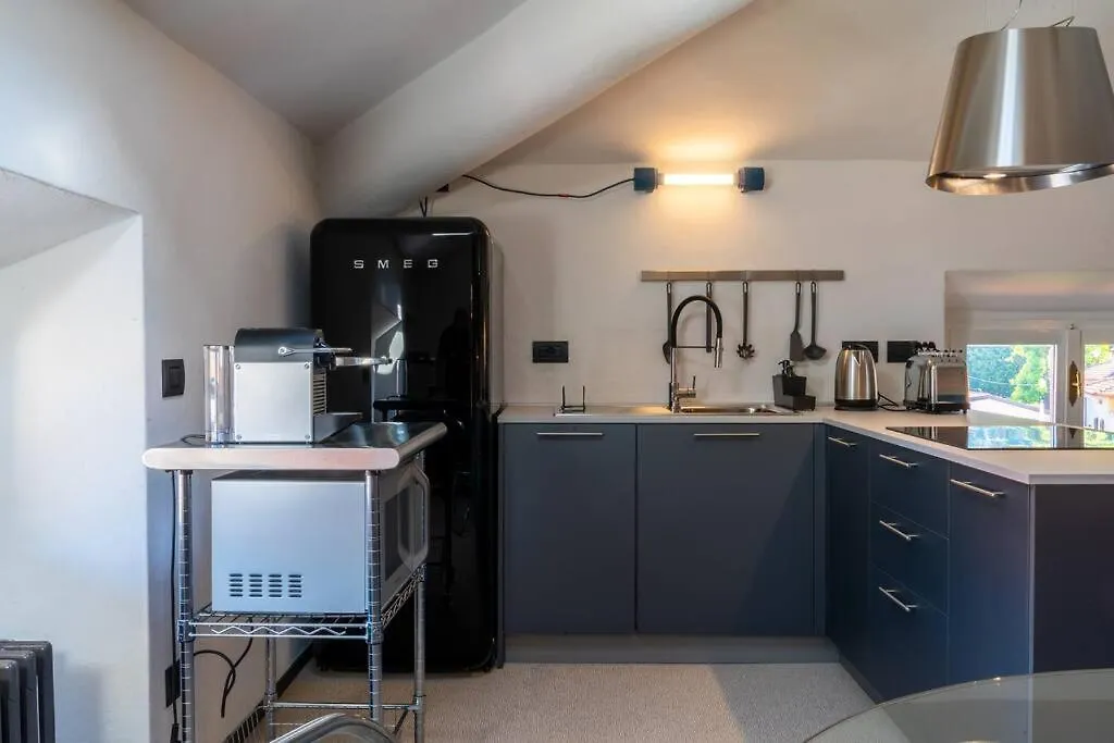 Casa Cometa Designer Attic Menaggio 0*,  İtalya