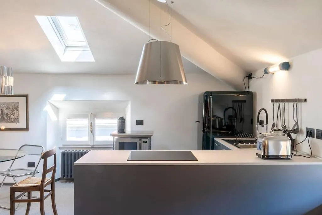 Daire Casa Cometa Designer Attic Menaggio